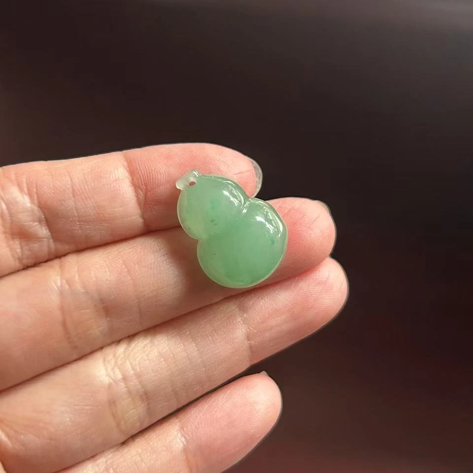 天然非洲翠葫芦吊坠