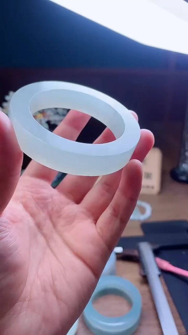 定制翡翠手镯未镶嵌定制