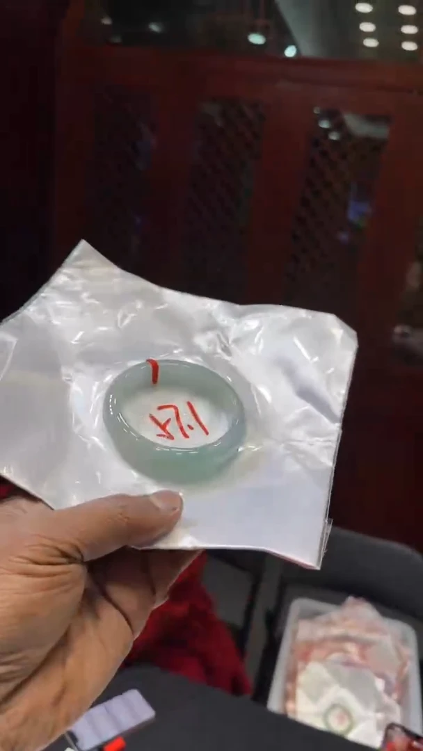 【闪购商品】翡翠手镯未镶嵌手镯