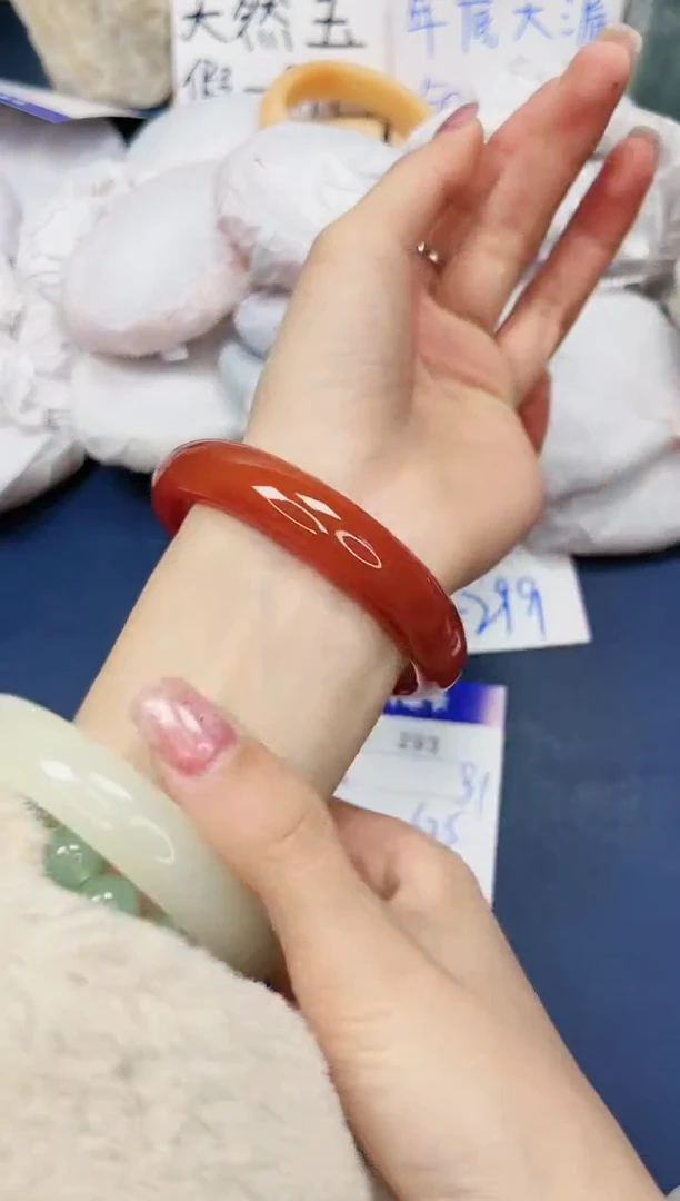 【闪购商品】石英质玉手镯未镶嵌293-玛瑙62圈口