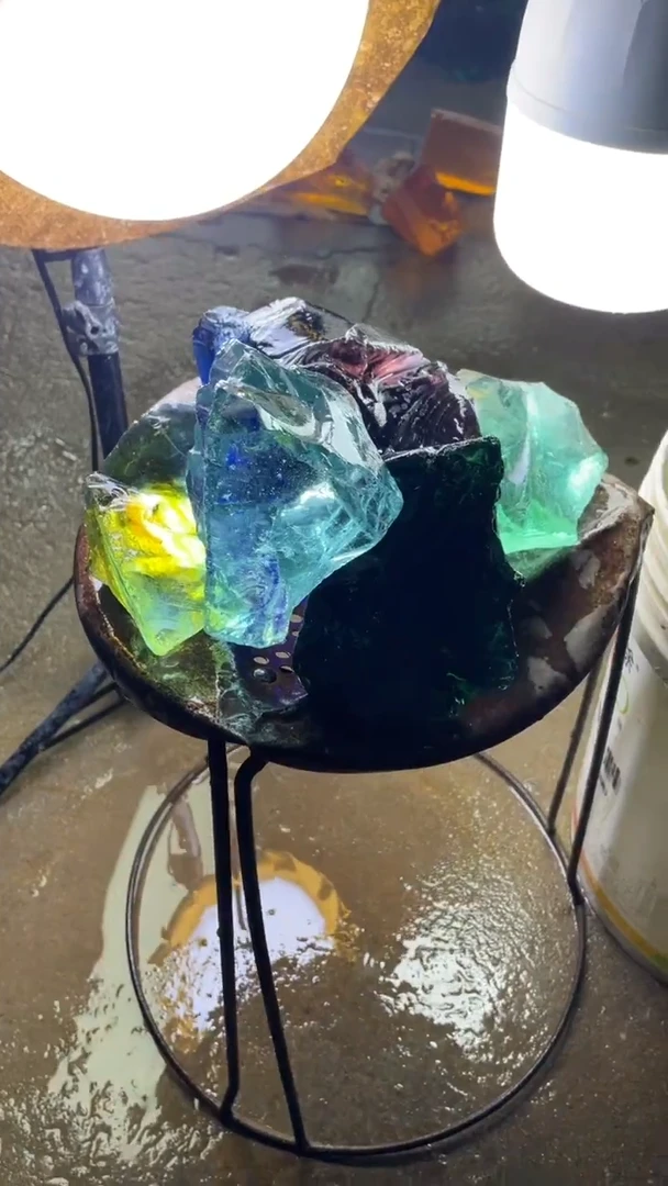 新疆彩石摆件奇石