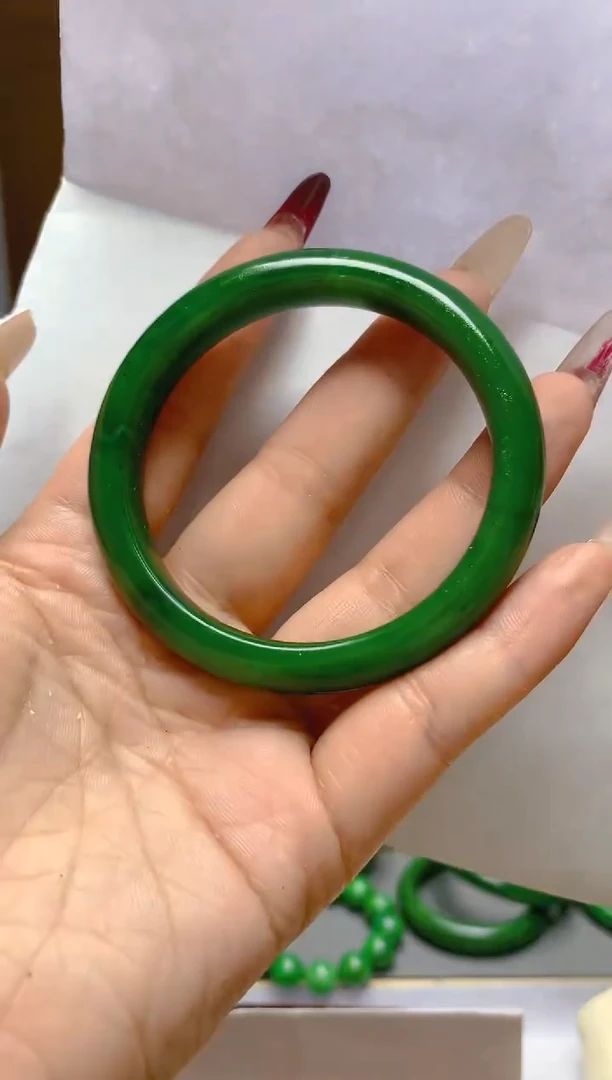【闪购商品】和田玉（碧玉）手镯未镶嵌5556