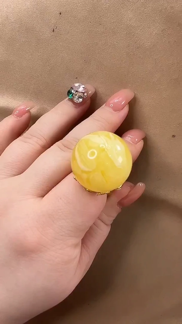 琥珀颈饰未镶嵌戒指