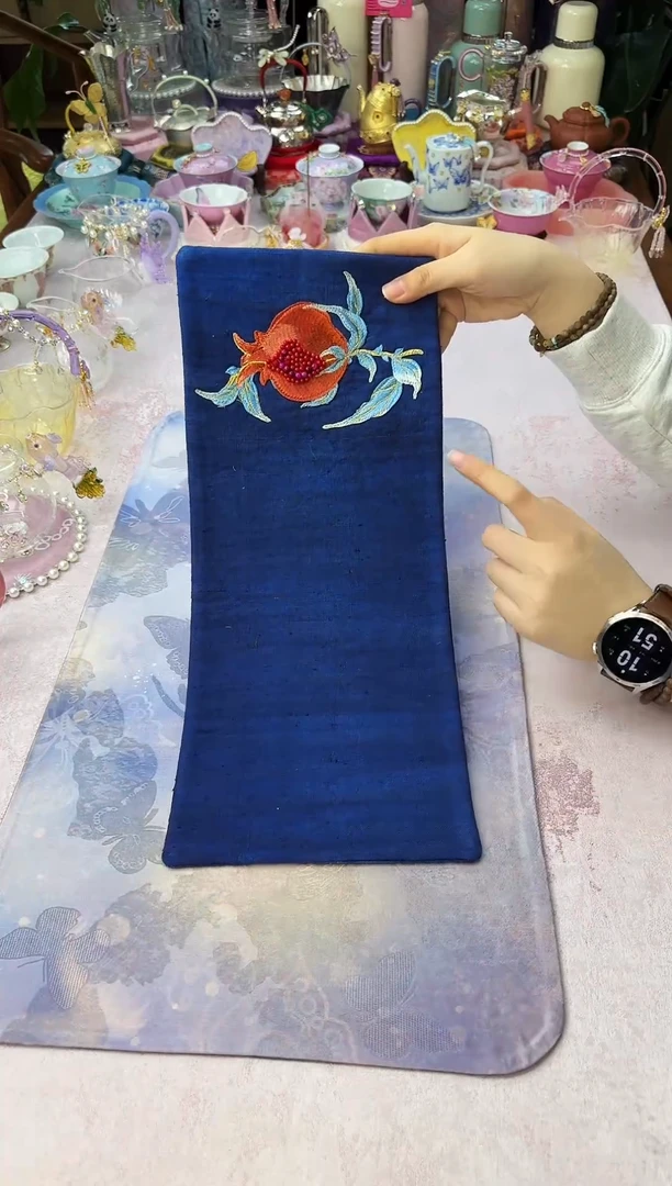 16  蓝色石榴花茶席