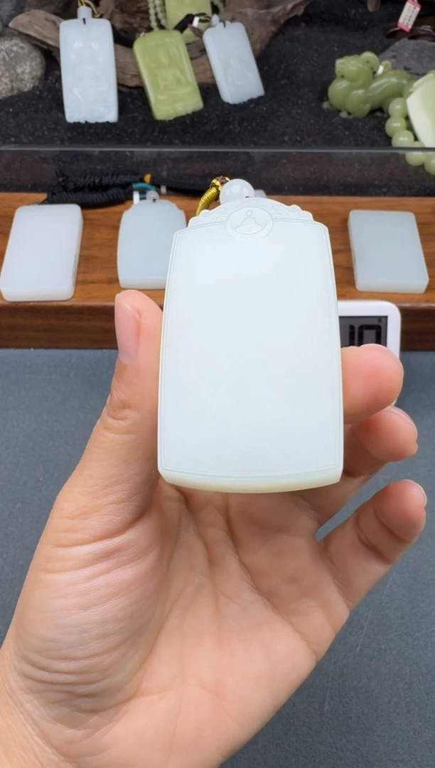 颈饰未镶嵌和田玉2