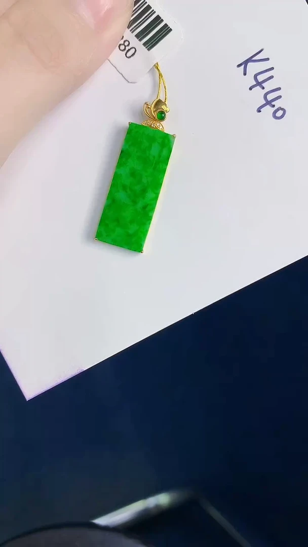 颈饰18K金镶嵌翡翠天然翡翠缅甸A货