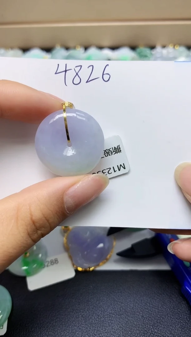 翡翠18K金镶嵌颈饰 天然缅甸翡翠A货