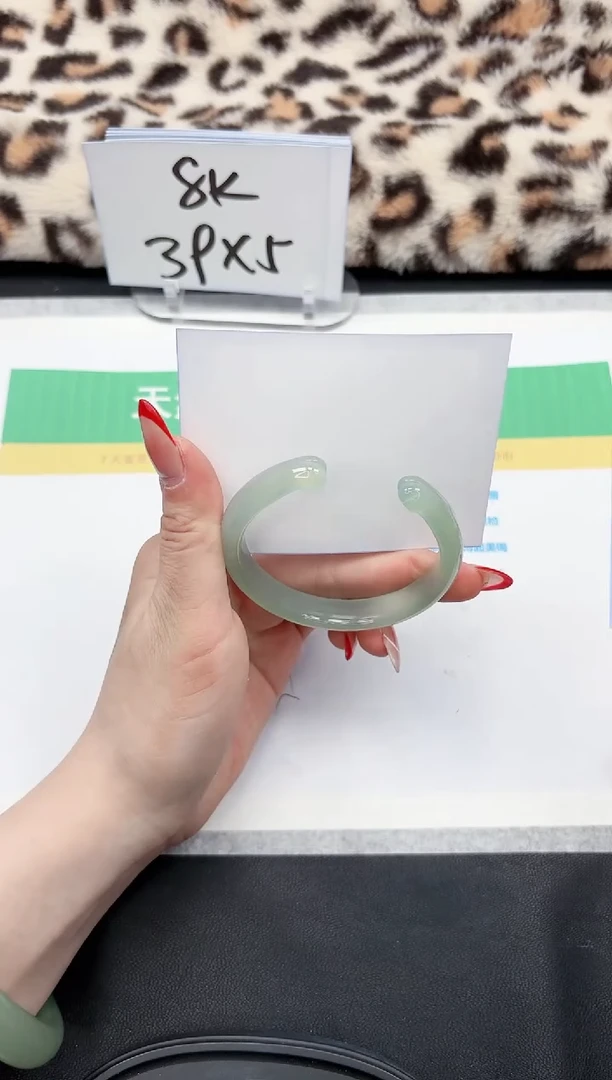 【闪购商品】石英质玉手镯未镶嵌339-55.2