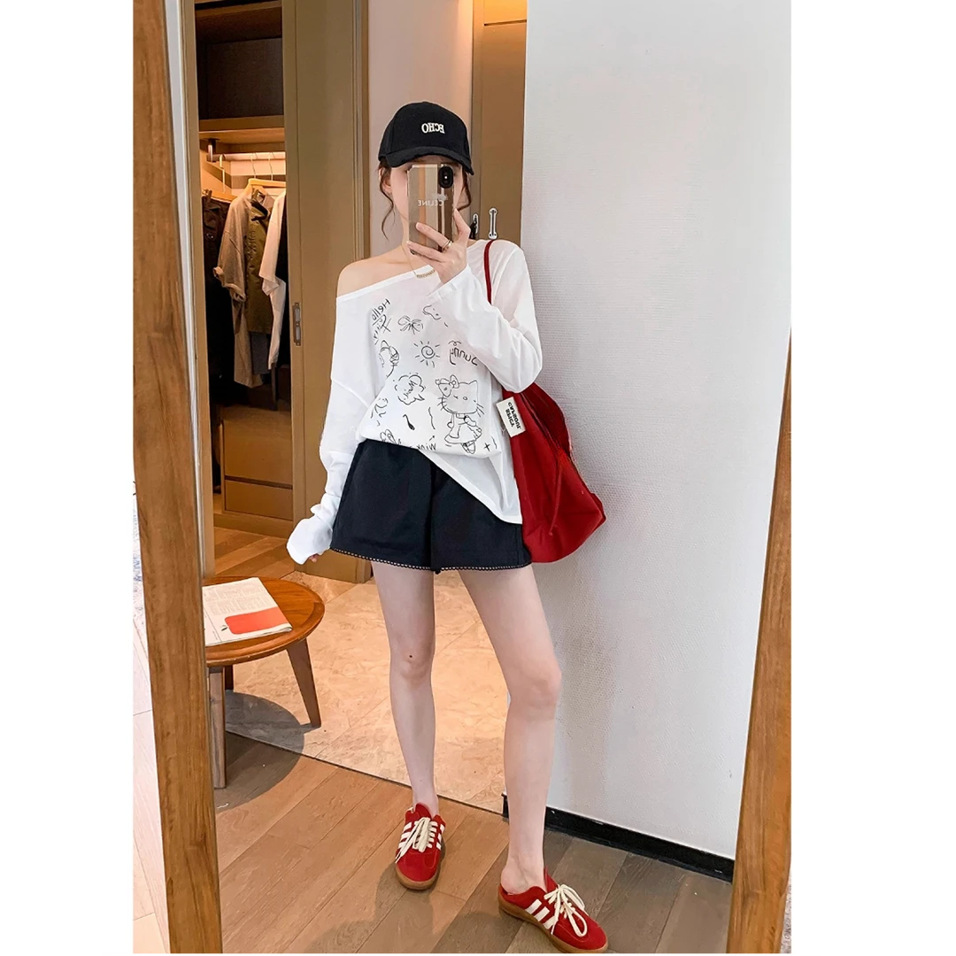 白色斜领露肩字母印花T恤女2025夏季新款宽松长袖小个子百搭上衣