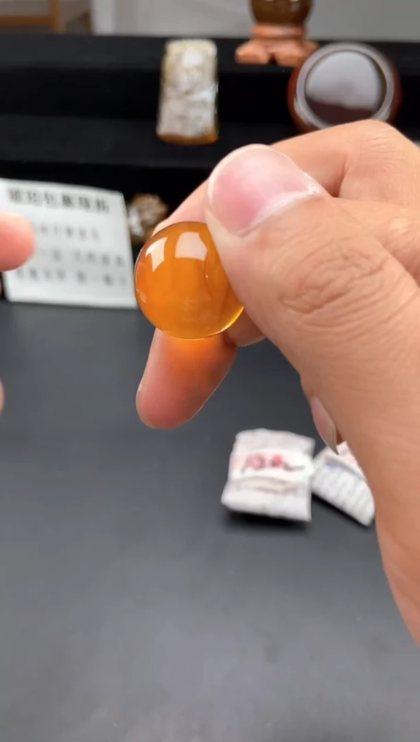 琥珀颈饰未镶嵌金棕珀单珠