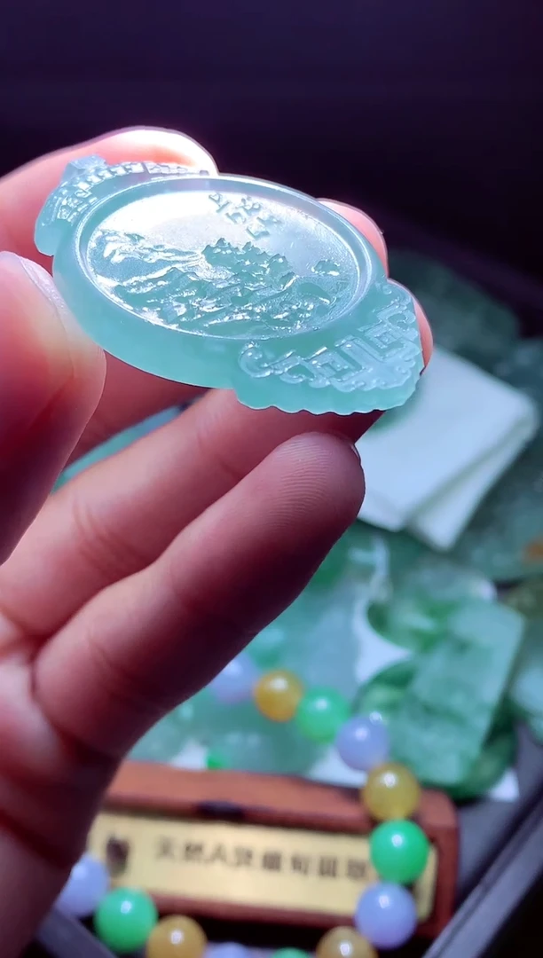 未镶嵌定制翡翠落***?毛货翡翠定制