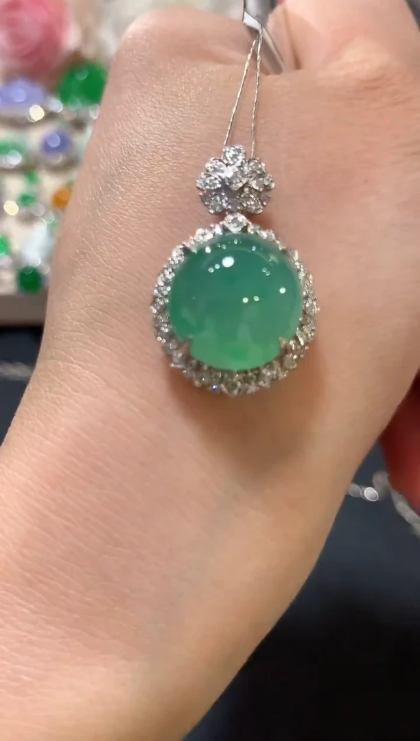 吊坠(不含链)18K金镶嵌翡翠z85