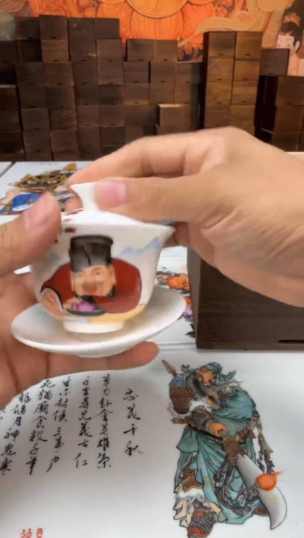 以笔为心，以瓷为纸。