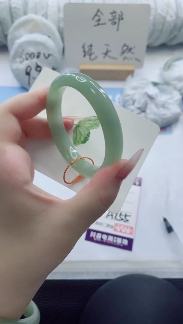 未镶嵌手镯石英质玉多样性发货A155