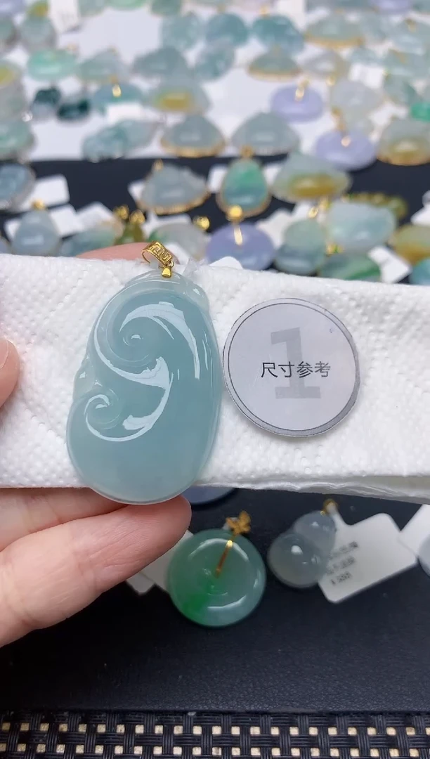 颈饰18K金镶嵌翡翠天然缅甸A货翡翠