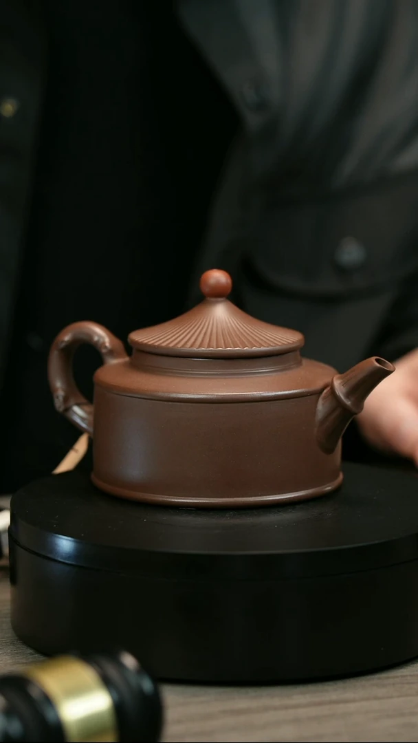 茶壶紫砂纪****包H2210赵信军光素鸿运当头