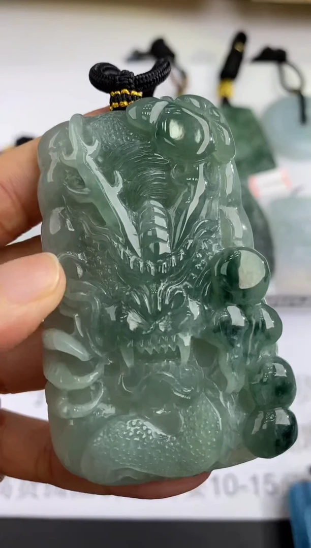 未镶嵌挂件翡翠351753      多人