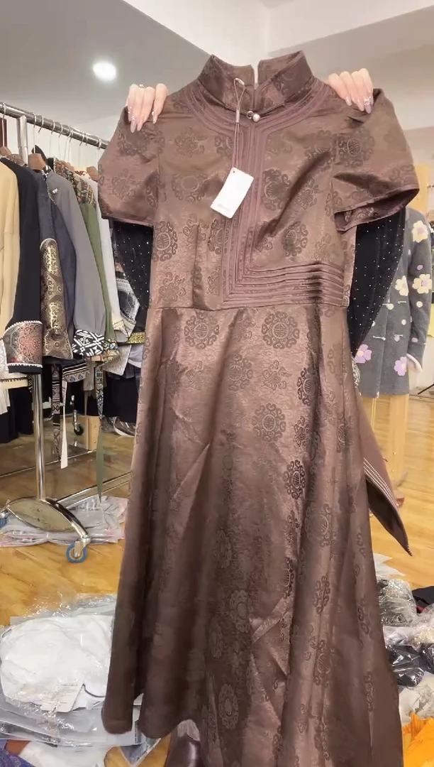 连衣裙       M码       80-105斤