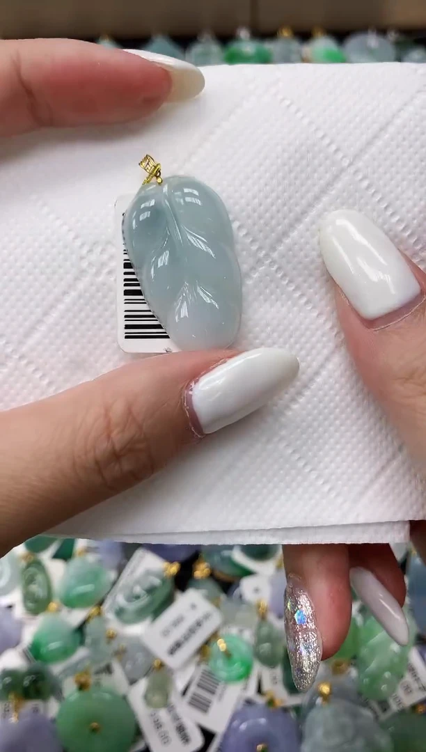 颈饰未镶嵌翡翠11111111111