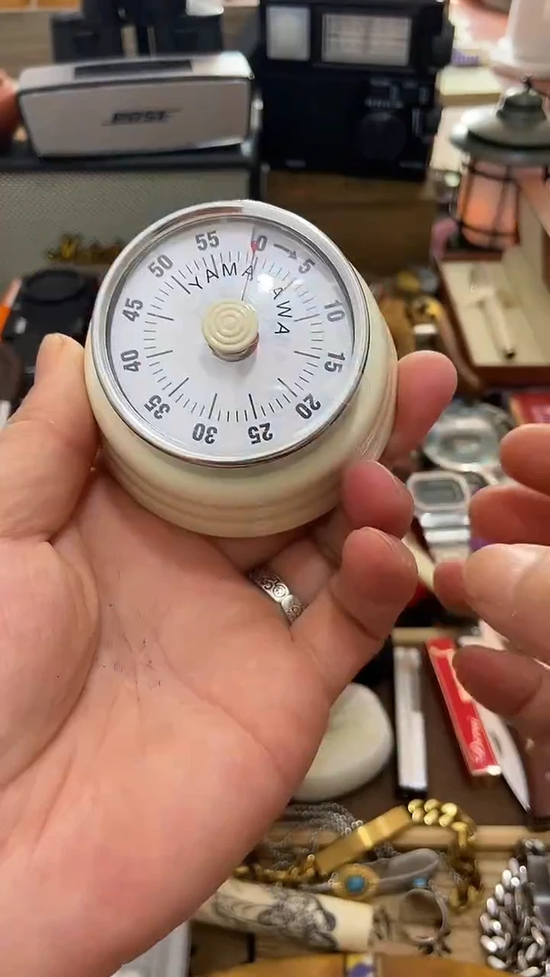 瓷片闪购商品  如图所示