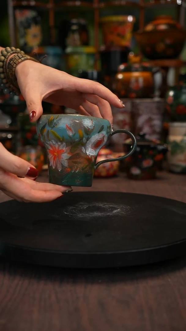 油画手绘釉下彩杯子