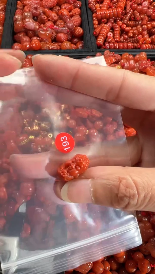 【闪购商品】南红玛瑙颈饰未镶嵌1