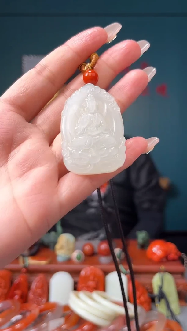 和田玉未镶嵌颈饰吊坠