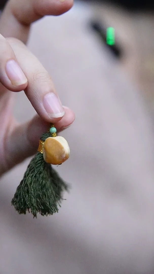 裸石琥珀未镶嵌蜜蜡滴流