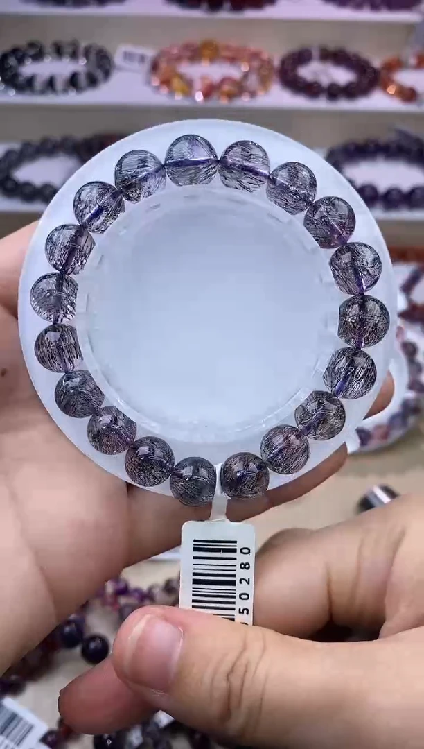 水晶手串未镶嵌黑超七10m+