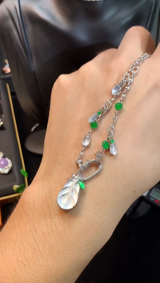 翡翠18K金镶嵌颈饰玻璃种树叶含回形针万能链套装