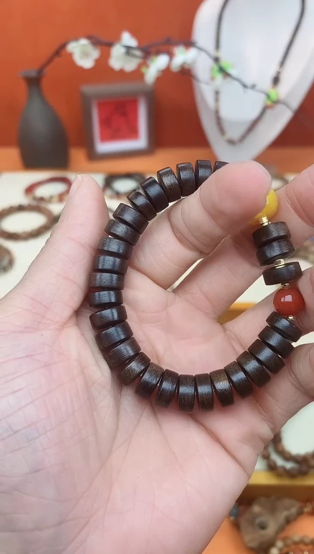 【闪购商品】檀香木手串未镶嵌片片单圈设计