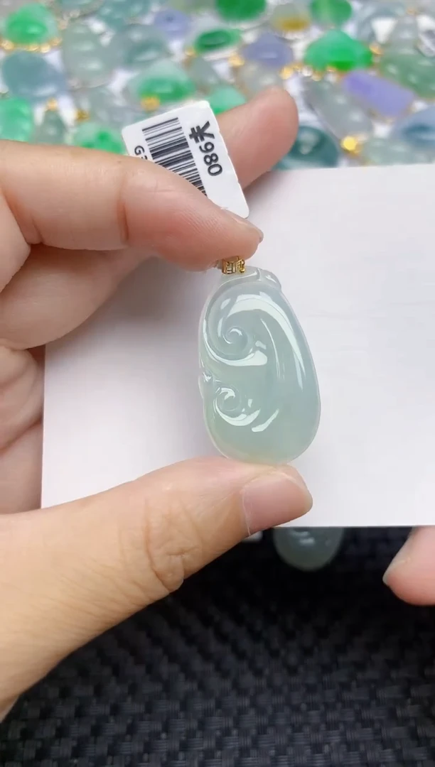 翡翠18K金镶嵌颈饰天然翡翠A货