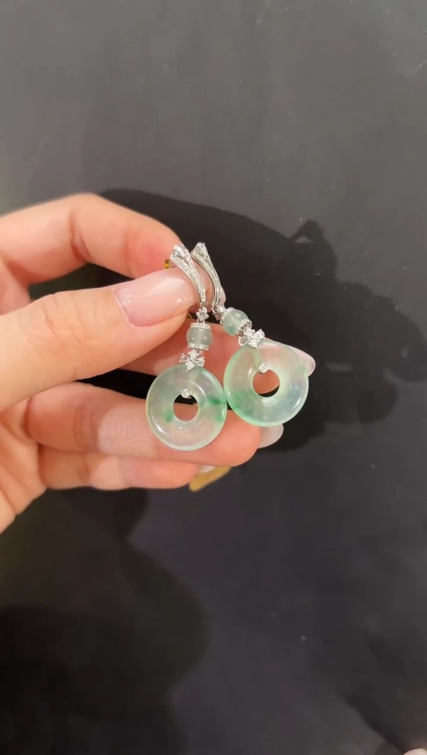 18K金镶嵌翡翠耳坠甜甜圈耳坠多人不退不换