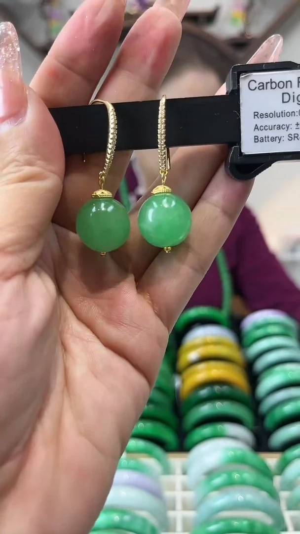 【闪购商品】砖雕闪53 果阳绿耳坠