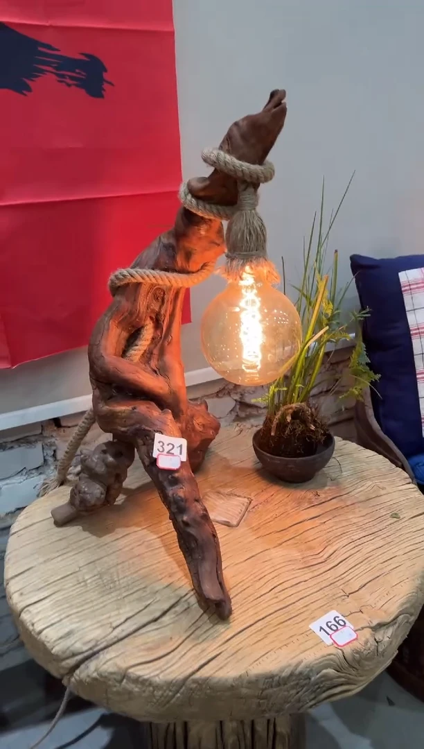 木（非红木类）台灯