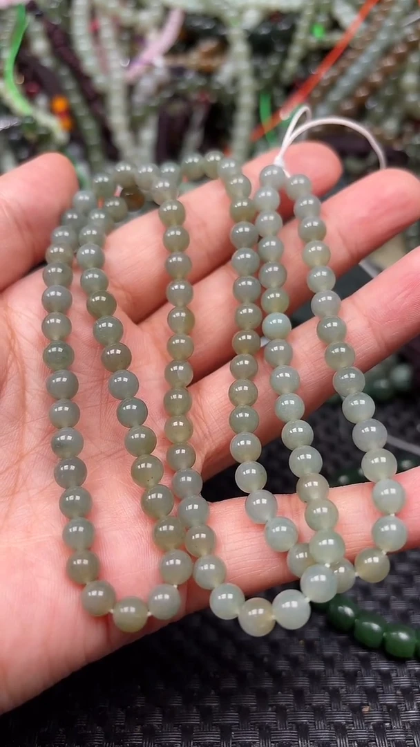 和田玉未镶嵌颈饰1