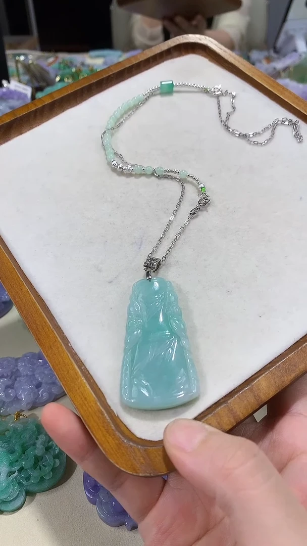 颈饰未镶嵌翡翠吊坠