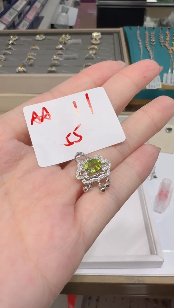 【闪购商品】橄榄石吊坠(不含链)银S925镶嵌多样性发一AA11