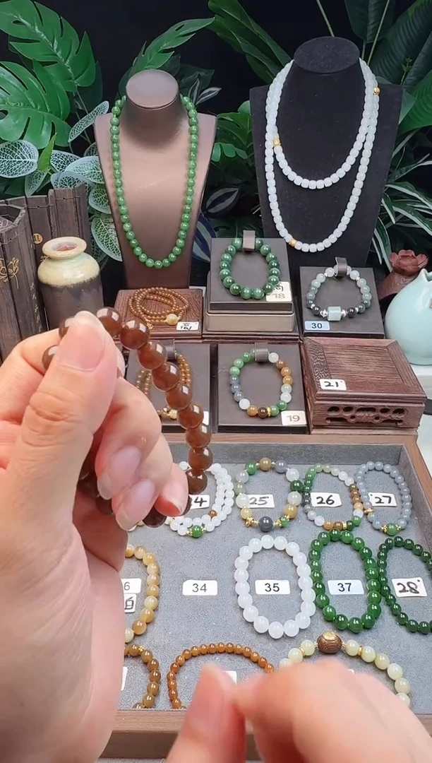 手链未镶嵌和田玉精品10m左右新疆且末糖玉手串