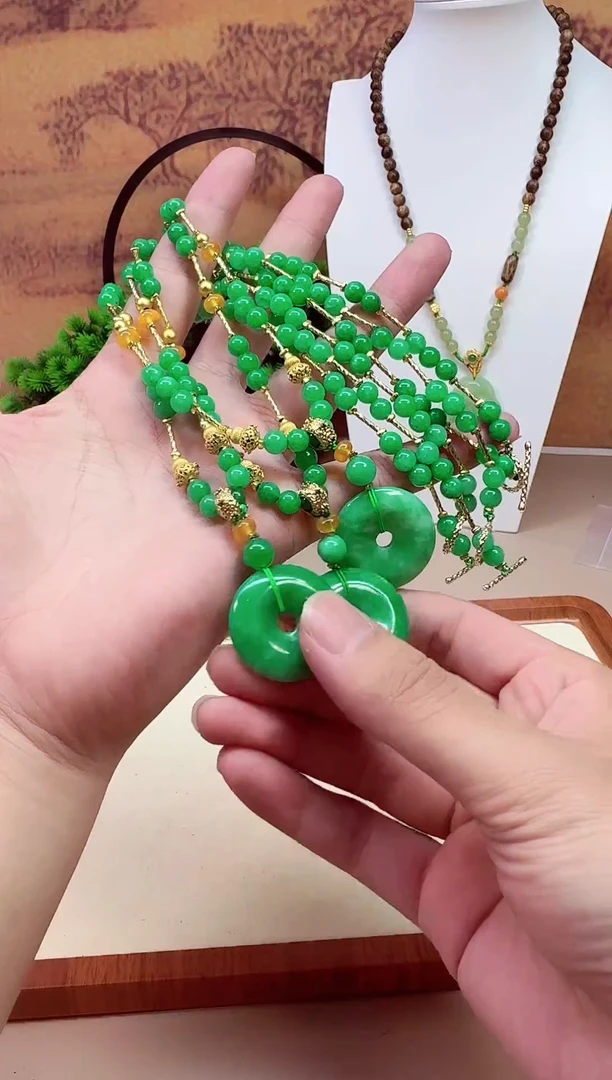 翡翠14K金镶嵌颈饰A832