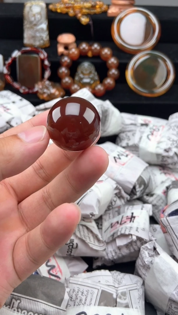 琥珀颈饰未镶嵌棕红珀单珠