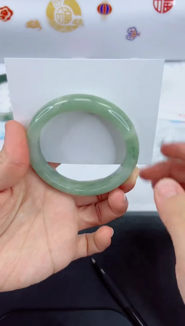 【闪购商品】石英质玉手镯未镶嵌404-58.4