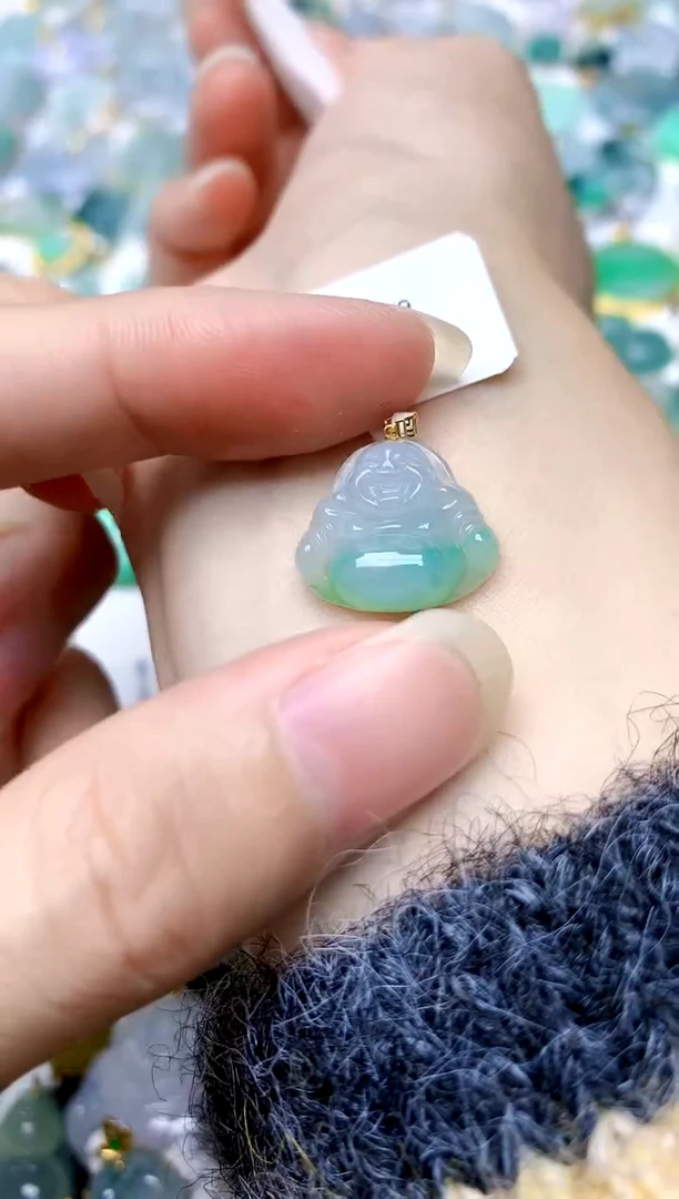 颈饰18K金镶嵌翡翠天然A货翡翠