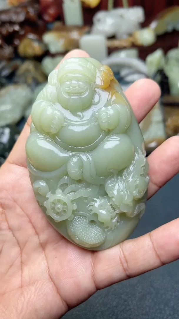 和田玉未镶嵌把件-