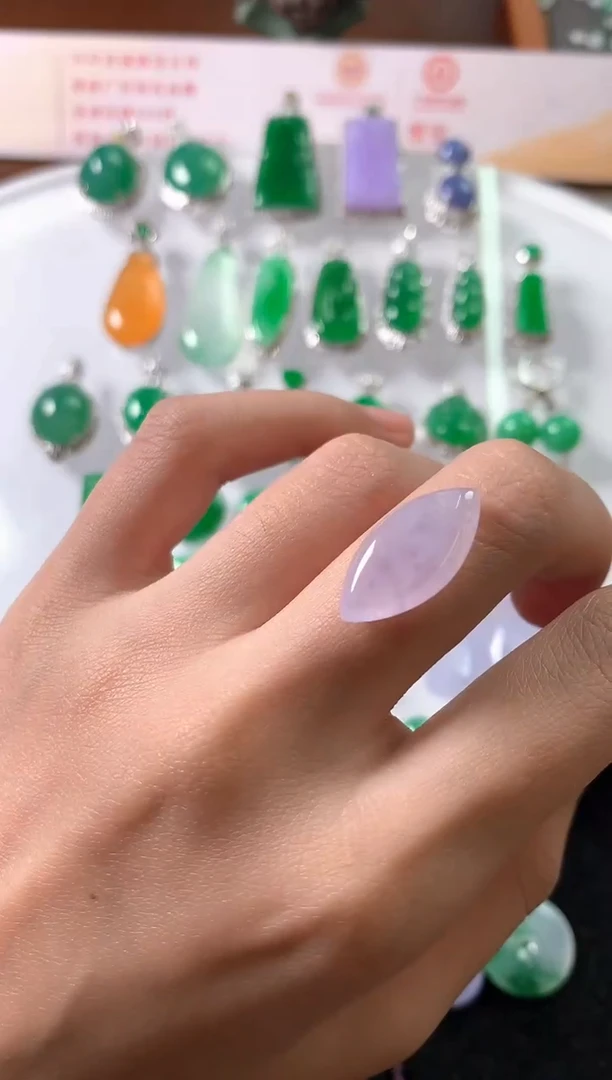 未镶嵌定制翡翠裸石（镶嵌定制）