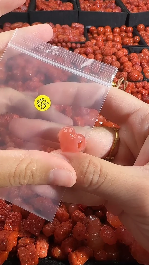 颈饰未镶嵌南红玛瑙1