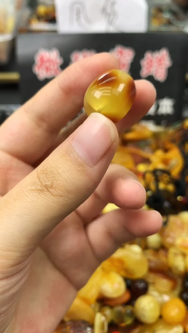 琥珀未镶嵌珠宝奇石61