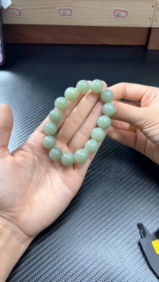 未镶嵌手串和田玉X*且末微色差且末蓝卡14j