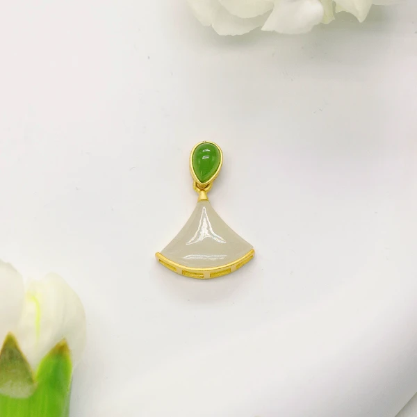 天然和田玉银杏叶吊坠珠宝镶嵌气质时尚女款精美女士精致颈饰Y111