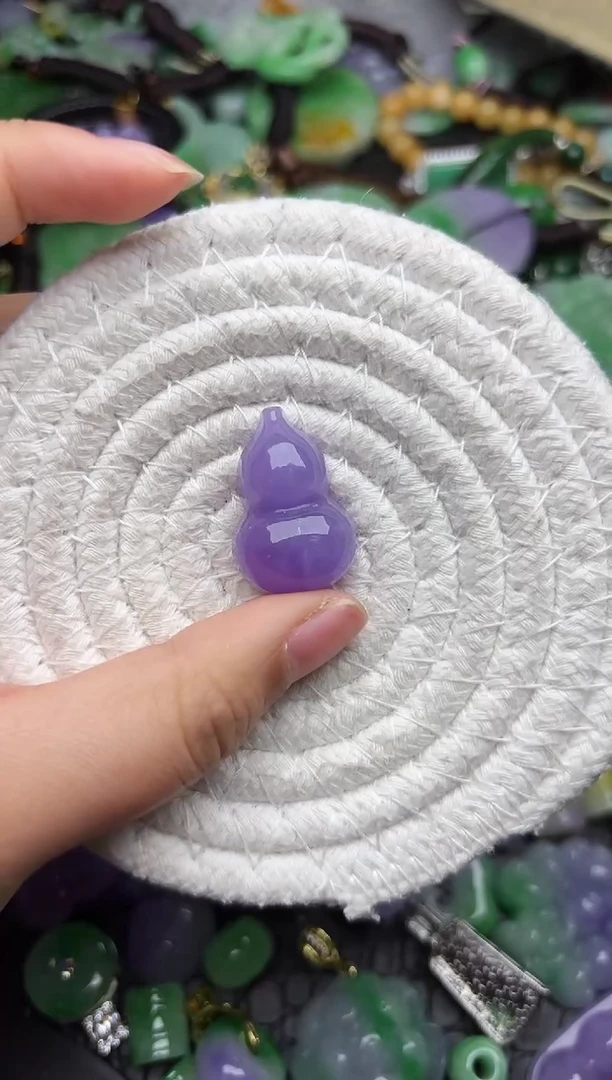 颈饰未镶嵌翡翠缅甸翡翠吊坠